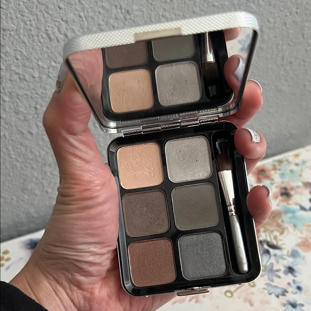 Mac Cosmetics Royal Assets Eyeshadow Palette w/ Mirror - 6 Cool & 6 Smokey Eyes